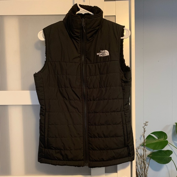 The North Face Reversible Vest Jacket - Picture 2 of 7